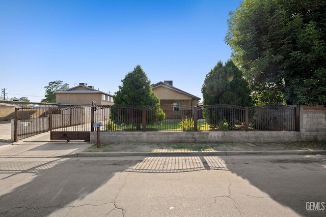 109 S King St, Bakersfield, CA 93307 - photo 30