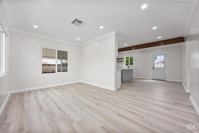 unfurnished living room with visible vents, recessed lighting, and baseboards