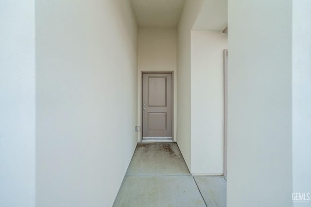 618 Poinsettia St, Bakersfield, CA 93307 - property entrance featuring stucco siding