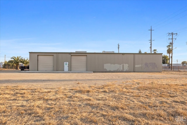 253 E Mckee Rd, Bakersfield, CA 93307 - view of pole building