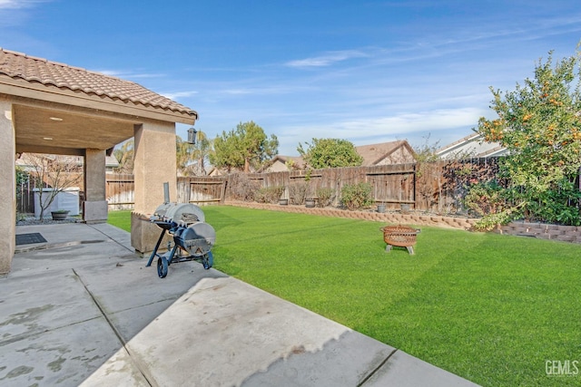 view of yard with a patio