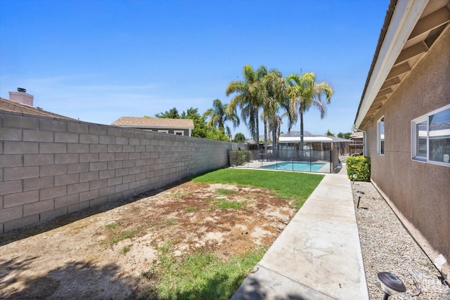 5812 Seasons Valley Ct, Bakersfield, CA 93313 - view of fenced backyard