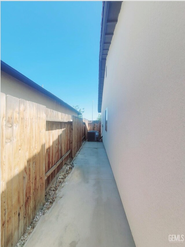 7709 Bristol Spring Ave, Bakersfield, CA 93313 - photo 48