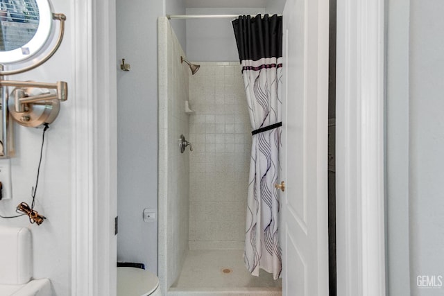 5510 Edge Water Ct, Bakersfield, CA 93312 - full bath featuring a shower stall