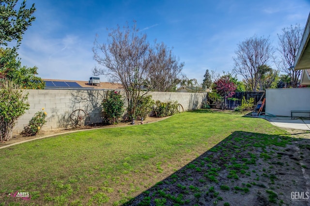 9812 Marilee Ave, Bakersfield, CA 93312 - view of yard