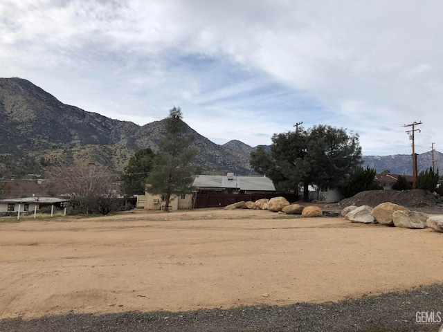 Listing photo 3 for 1 Sierra Rd Unit 082-043-04, Kernville CA 93238