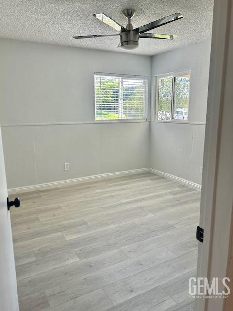 4871 Birdie Ln, Bakersfield, CA 93308 - photo 12