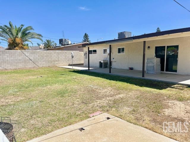 4871 Birdie Ln, Bakersfield, CA 93308 - photo 22