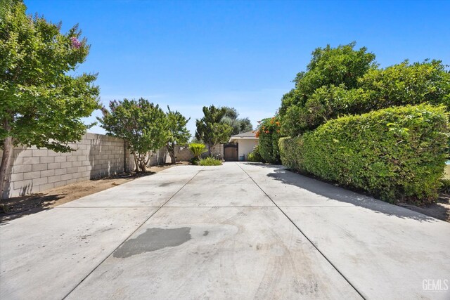 7800 Pembroke Ave, Bakersfield, CA 93308 - photo 14
