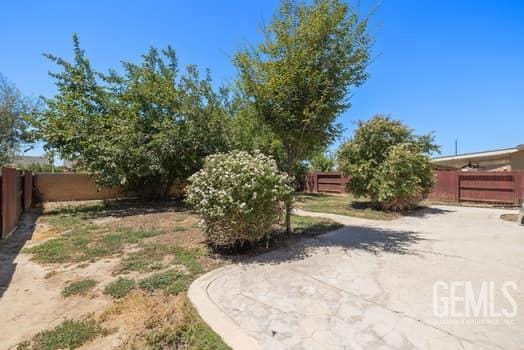 6615 Virden Dr, Bakersfield, CA 93313 - photo 32