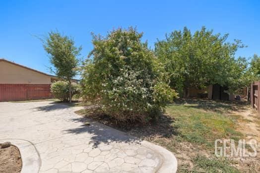 6615 Virden Dr, Bakersfield, CA 93313 - photo 33