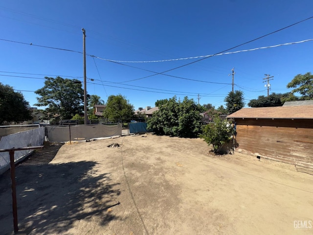 1065 12th St, Wasco, CA 93280 - view of yard