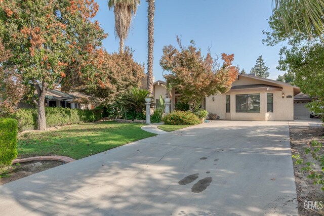 doorway to property featuring a patio area