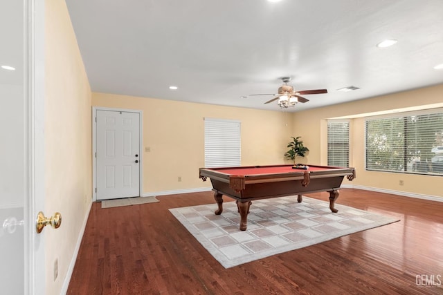 playroom with hardwood / wood-style flooring, pool table, and ceiling fan