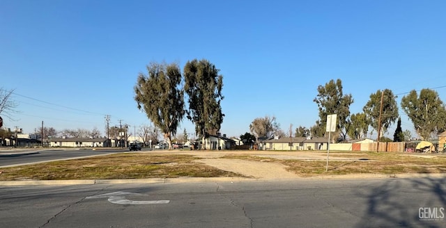 Listing photo 2 for 901 Dr Martin Luther King Jr Blvd, Bakersfield CA 93307