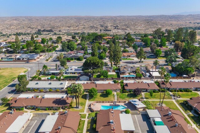 2848 Summit Cir, Bakersfield, CA 93306 - aerial view of property and surrounding area featuring nearby suburban area