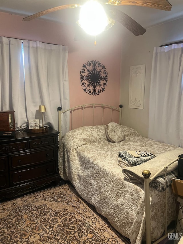 bedroom featuring ceiling fan