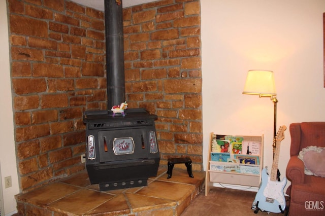 room details featuring carpet flooring