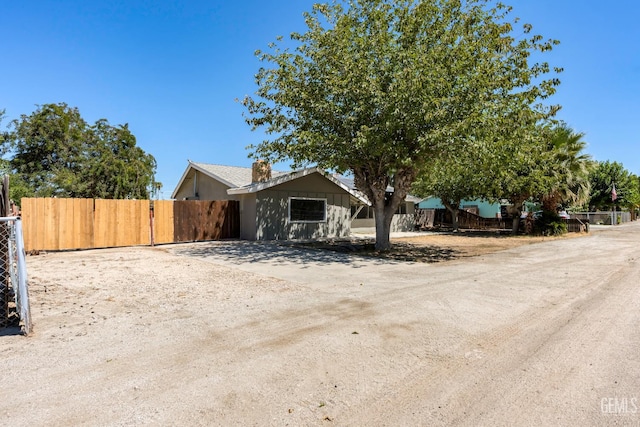27564 Maple St, Taft, CA 93268 - photo 4