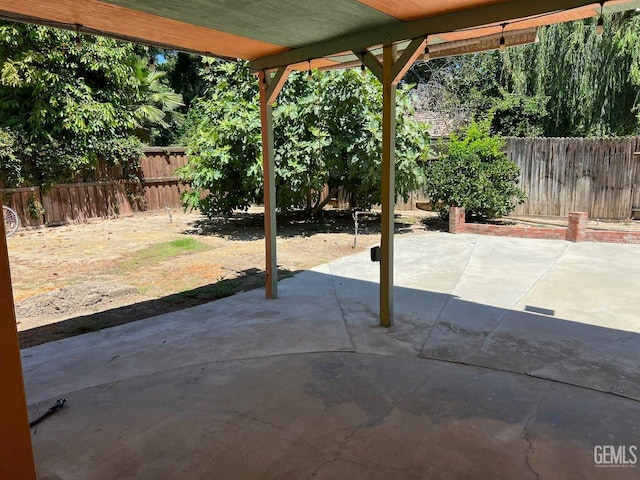 7412 Indian Gulch St, Bakersfield, CA 93313 - fenced backyard featuring a patio