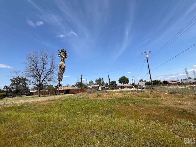 2710 Maher Way, Bakersfield, CA 93312 - view of yard
