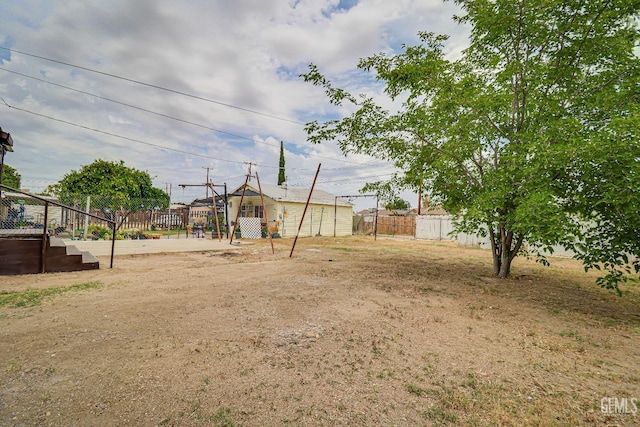 710 Fillmore St, Taft, CA 93268 - view of yard with fence