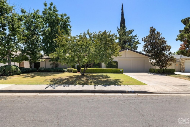 600 Jamaica Way, Bakersfield, CA 93309 - photo 1