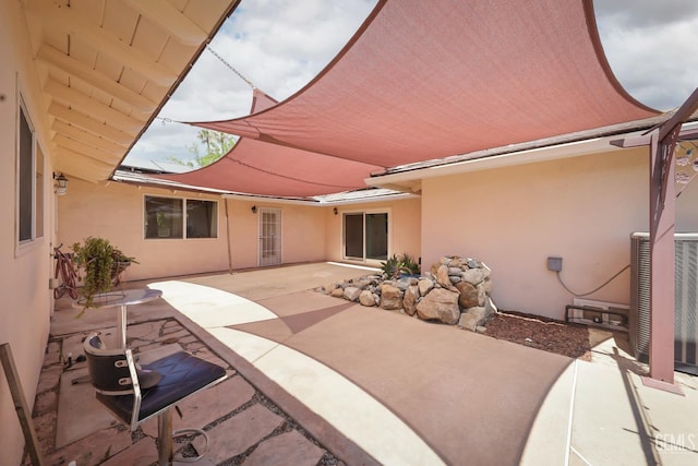 6513 Desmond Ct, Bakersfield, CA 93308 - view of patio / terrace