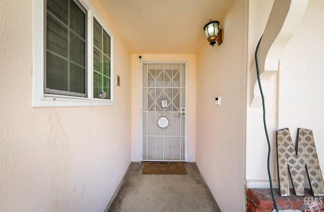 6513 Desmond Ct, Bakersfield, CA 93308 - entrance to property with stucco siding