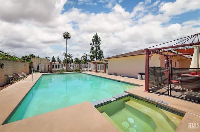 6513 Desmond Ct, Bakersfield, CA 93308 - view of pool featuring a pool with connected hot tub
