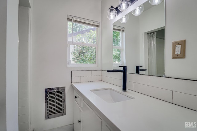 201 Cedar St, Bakersfield, CA 93304 - bathroom with vanity
