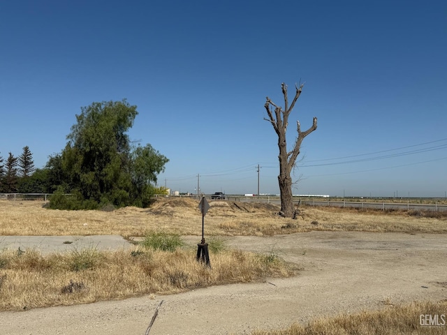 33391 7th Standard Rd, Bakersfield, CA 93314 - view of yard featuring a rural view