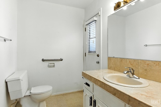 700 Mulberry St, Tehachapi, CA 93561 - bathroom with vanity and backsplash