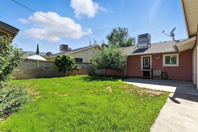 700 Mulberry St, Tehachapi, CA 93561 - view of yard with a patio