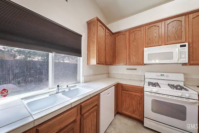 11711 Stratosphere Ave, Bakersfield, CA 93312 - photo 12