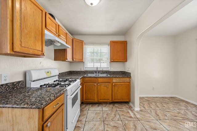 621 Columbus St, Bakersfield, CA 93305 - photo 15