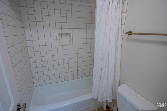 full bath with shower / bath combination with curtain and toilet