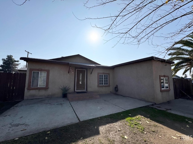 view of front of property featuring a patio area