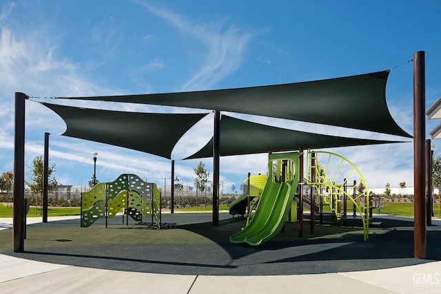 12820 Graham Ct, Bakersfield, CA 93311 - view of communal playground