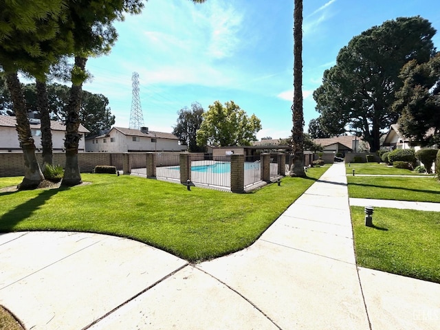 3333 El Encanto Ct Unit 48, Bakersfield, CA 93301 - view of property's community featuring a pool
