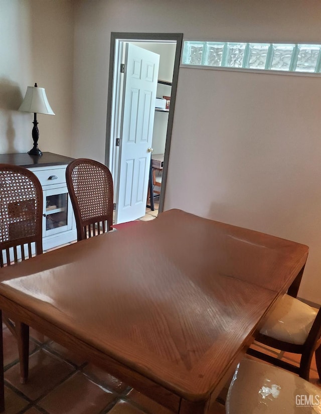 6333 Crestmore St, Bakersfield, CA 93308 - view of dining room