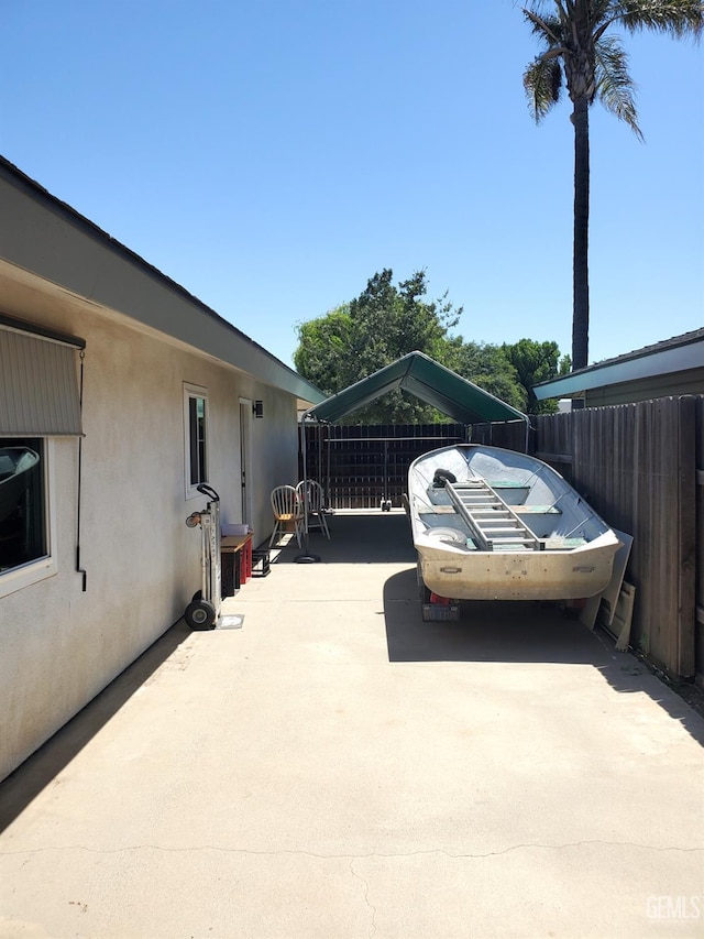 6333 Crestmore St, Bakersfield, CA 93308 - view of car parking
