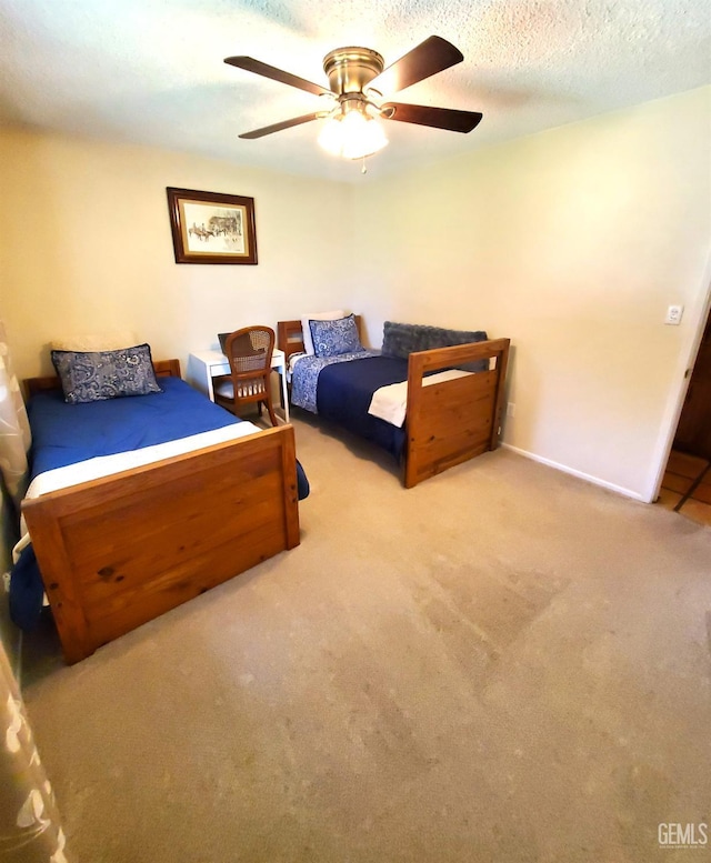 6333 Crestmore St, Bakersfield, CA 93308 - carpeted bedroom featuring ceiling fan