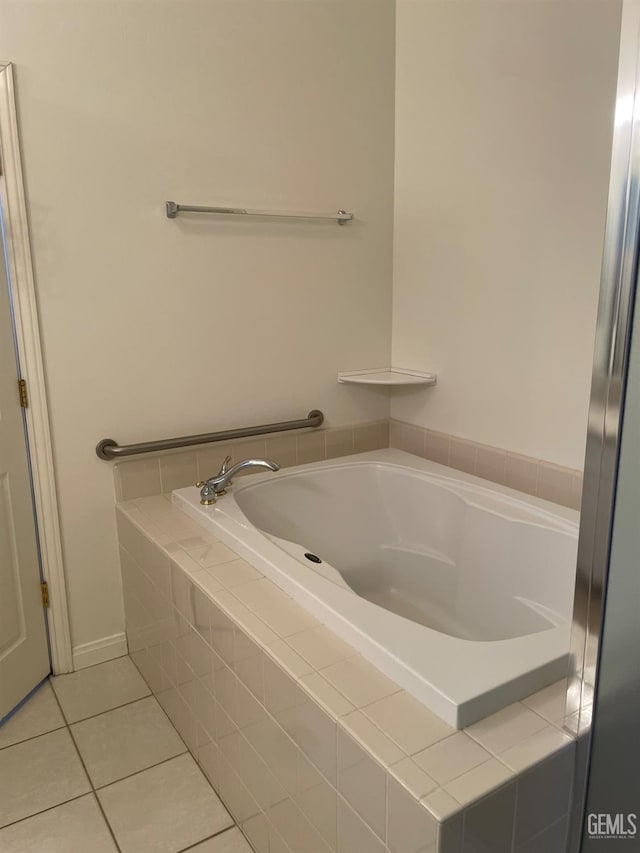 10011 Rosebud Ave, Bakersfield, CA 93311 - full bath featuring a garden tub and tile patterned flooring