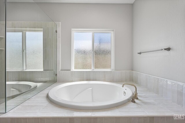 205 Goertzen Ave, Shafter, CA 93263 - full bath with a garden tub