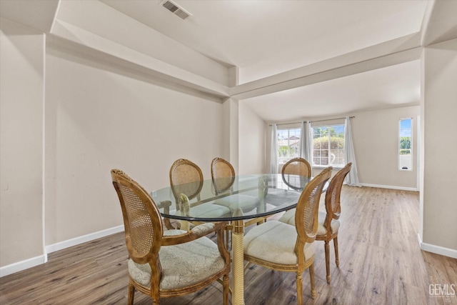 5502 Veneto St, Bakersfield, CA 93308 - dining area with light wood-style flooring and baseboards