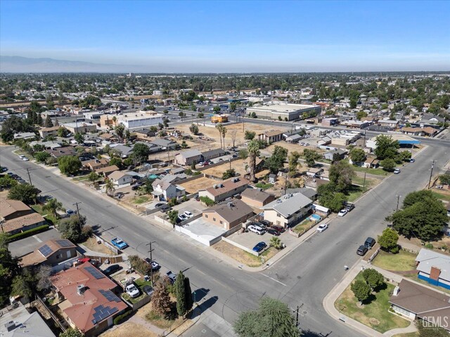 135 L St, Bakersfield, CA 93304 - aerial overview of property's location