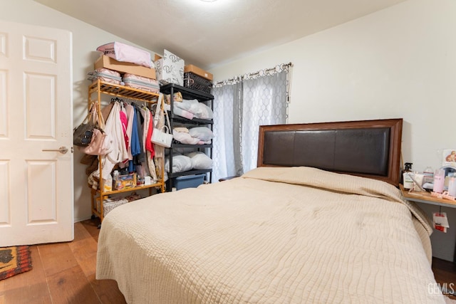 5435 Rd 37, Alpaugh, CA 93201 - bedroom with wood finished floors