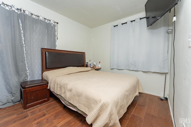 5435 Rd 37, Alpaugh, CA 93201 - bedroom with wood finished floors and baseboards