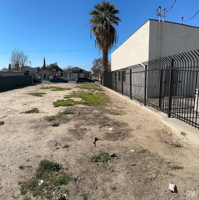 1020 H St, Bakersfield, CA 93304 - photo 9